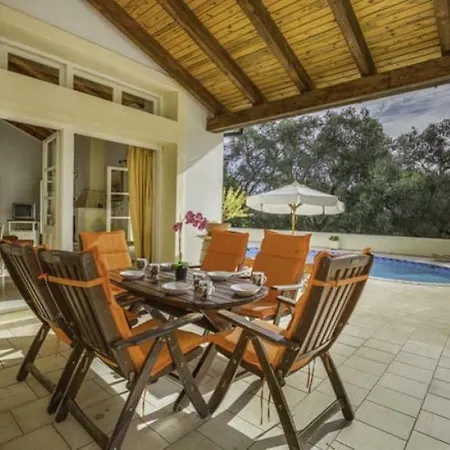 Sleeps 6 Pool Air Con Wifi Villa *