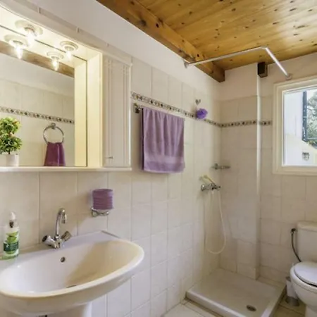 Villa Sleeps 6 Pool Air Con Wifi