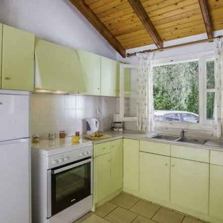 Sleeps 6 Pool Air Con Wifi Villa